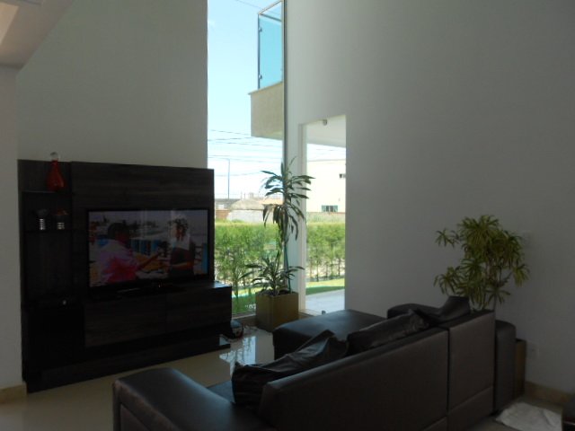 Casa à venda com 4 quartos, 240m² - Foto 10