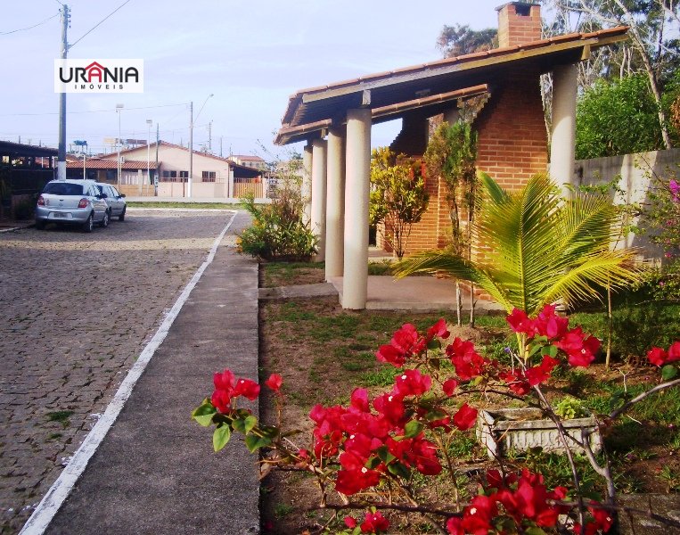 Casa a Venda no bairro Santa Paula II em Vila Velha - ES. 1 banheiro, 2 dormitórios, 2 vagas na garagem, 1 cozinha,  área de serviço,  sala de jantar.