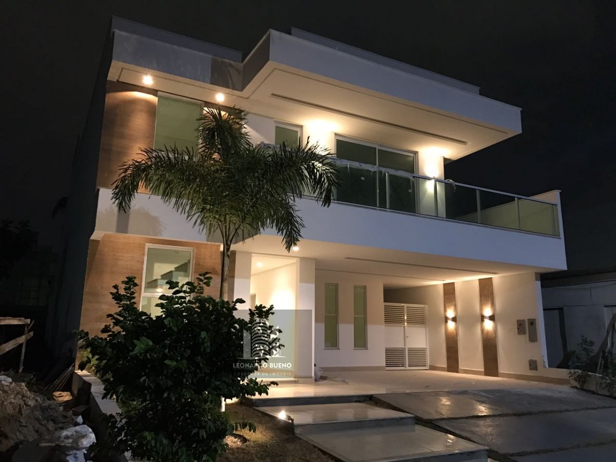 Casa à venda com 4 quartos, 400m² - Foto 1