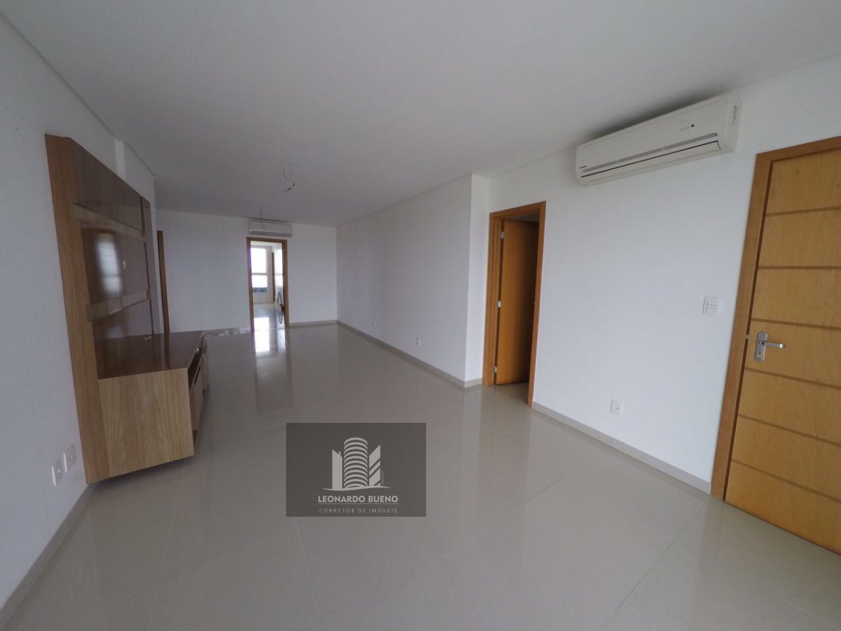 Apartamento à venda com 4 quartos, 162m² - Foto 2