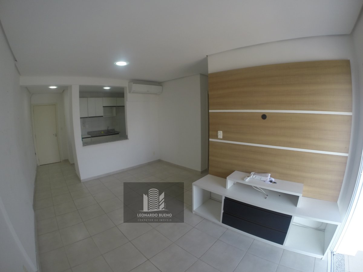 Apartamento para alugar com 3 quartos, 82m² - Foto 2