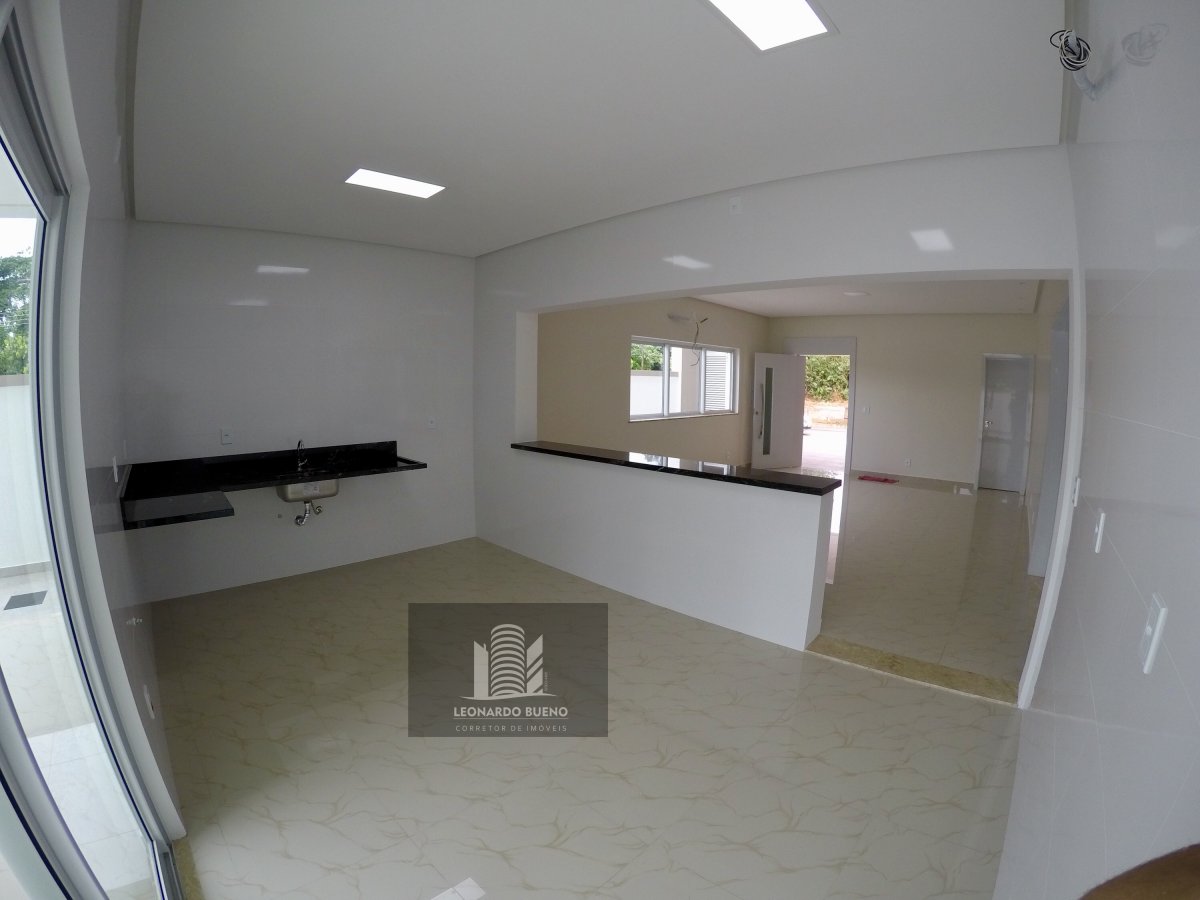 Casa à venda com 3 quartos, 275m² - Foto 3