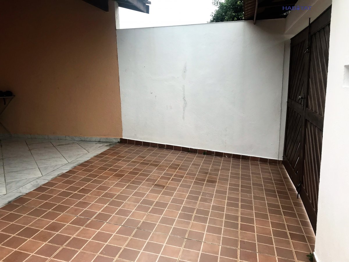 Casa à venda com 2 quartos, 126m² - Foto 2