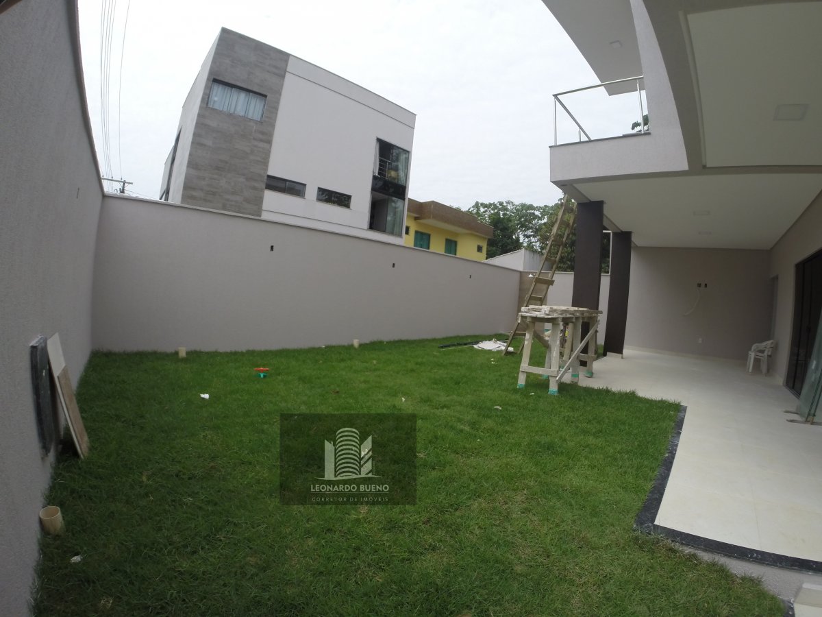 Casa à venda com 5 quartos, 280m² - Foto 3