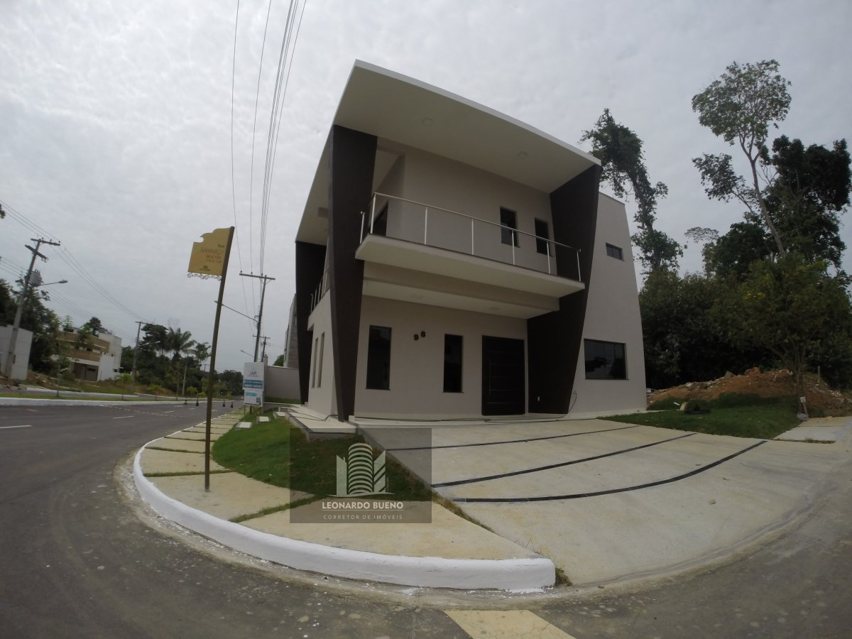 Casa à venda com 5 quartos, 280m² - Foto 1