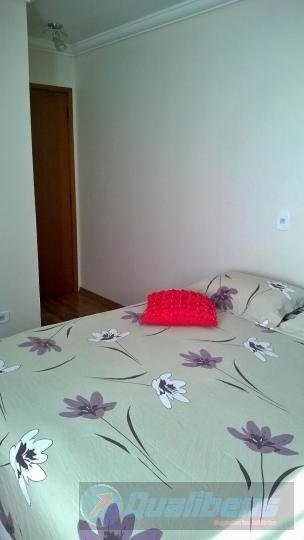 Apartamento à venda com 2 quartos, 70m² - Foto 3