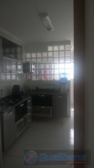 Apartamento à venda com 2 quartos, 70m² - Foto 12