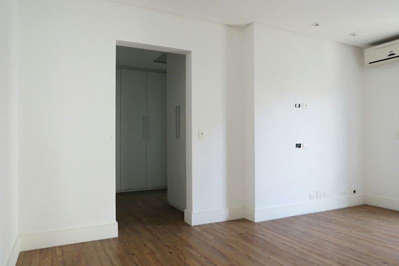 Sobrado à venda com 3 quartos, 350m² - Foto 14