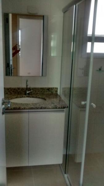 Apartamento à venda com 2 quartos, 72m² - Foto 2