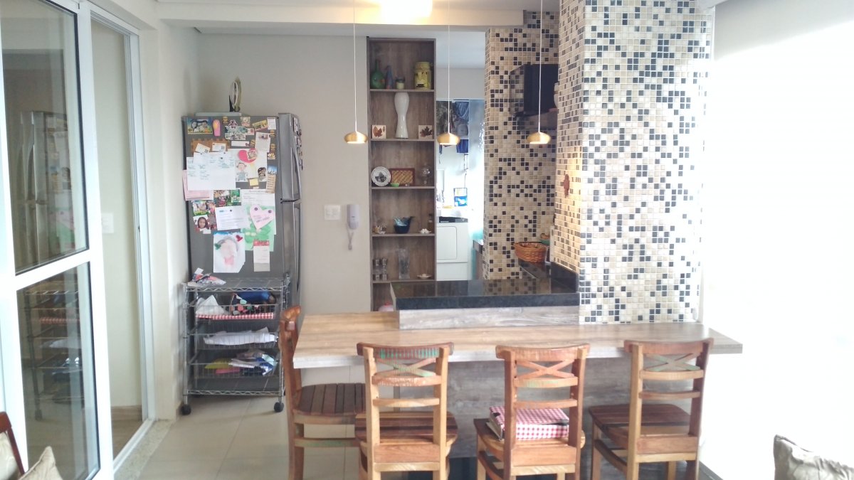 Apartamento à venda com 3 quartos, 123m² - Foto 2