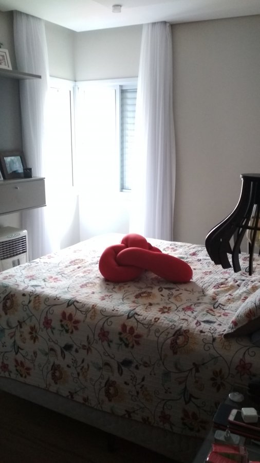 Apartamento à venda com 3 quartos, 123m² - Foto 19