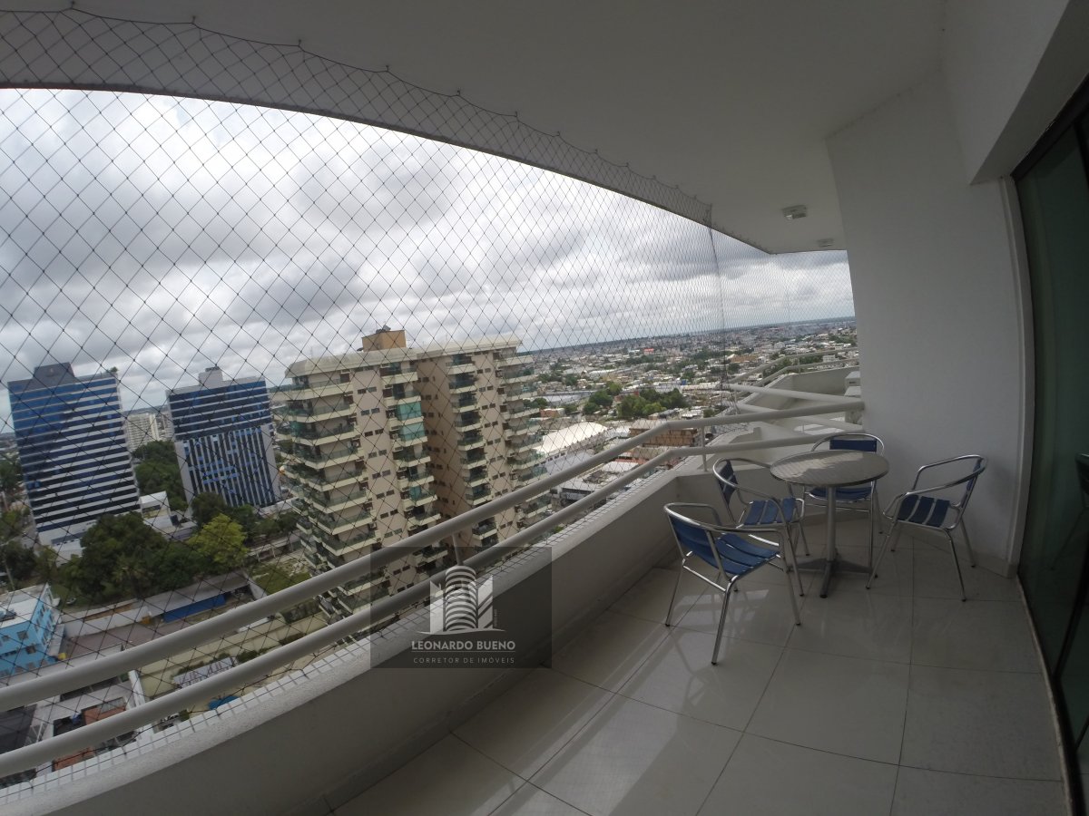 Apartamento para alugar com 4 quartos, 240m² - Foto 12