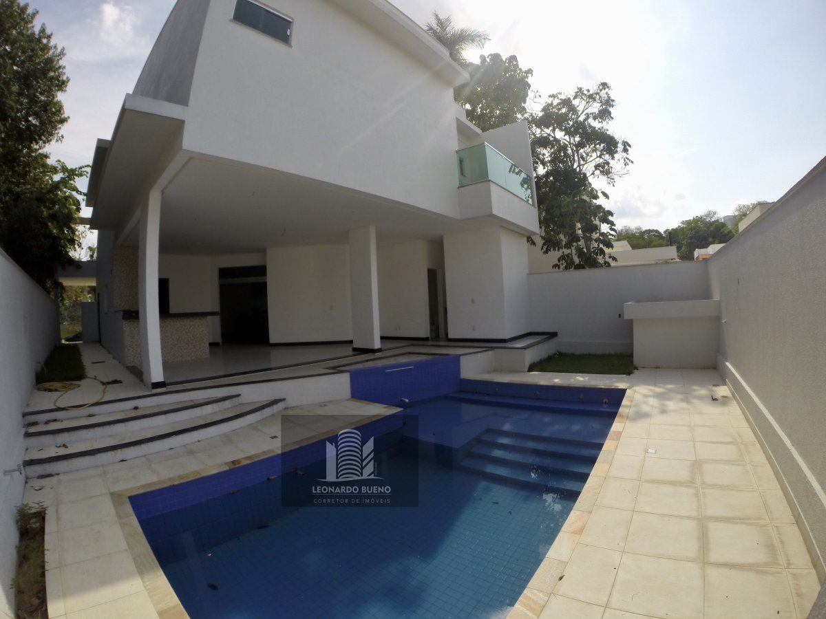 Casa à venda com 4 quartos, 270m² - Foto 3