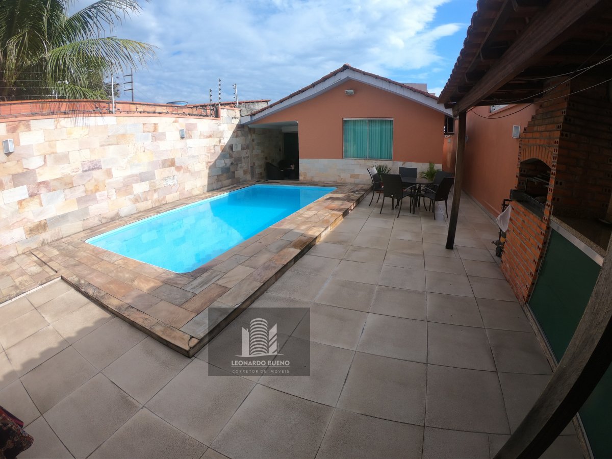 Casa à venda com 4 quartos, 220m² - Foto 16