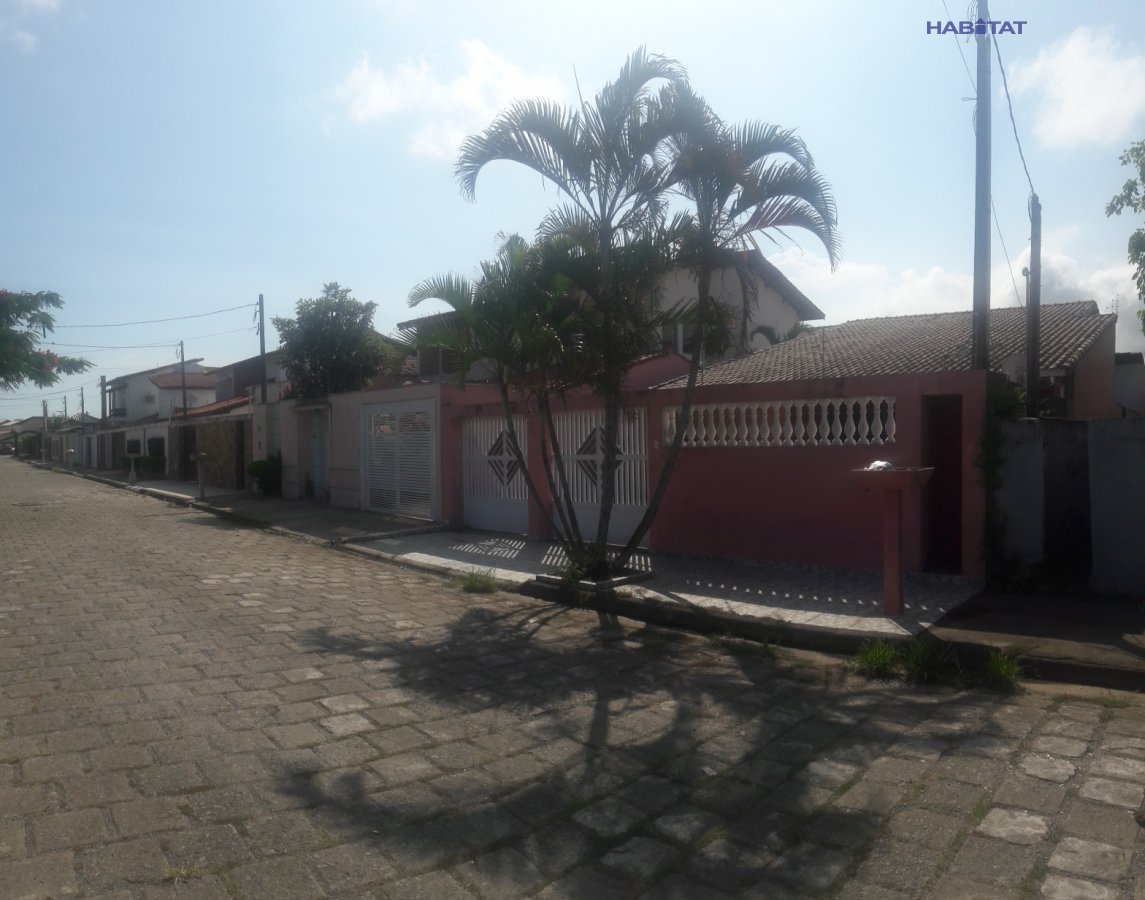 Casa à venda com 4 quartos, 300m² - Foto 1