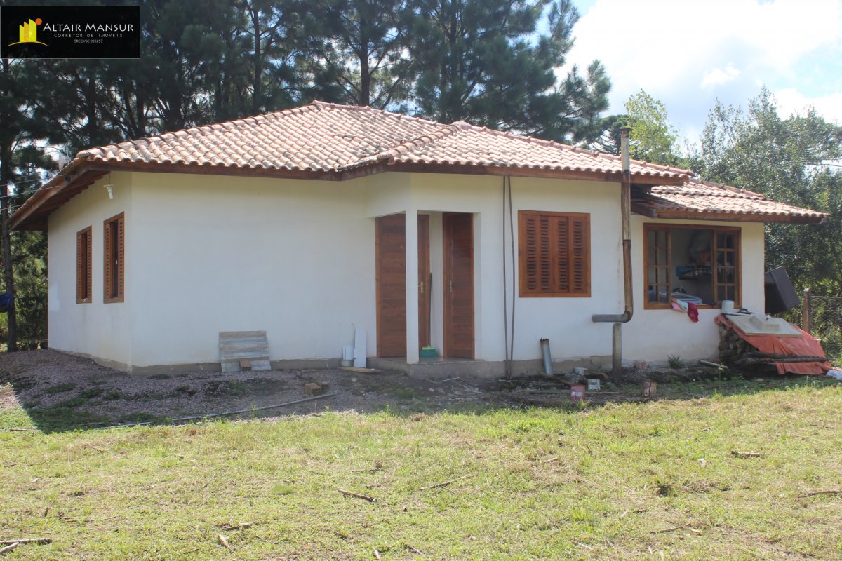 Fazenda/sítio/chácara/haras com 3 Dormitórios à venda, 2.080 m² por R$ 390.000,00
