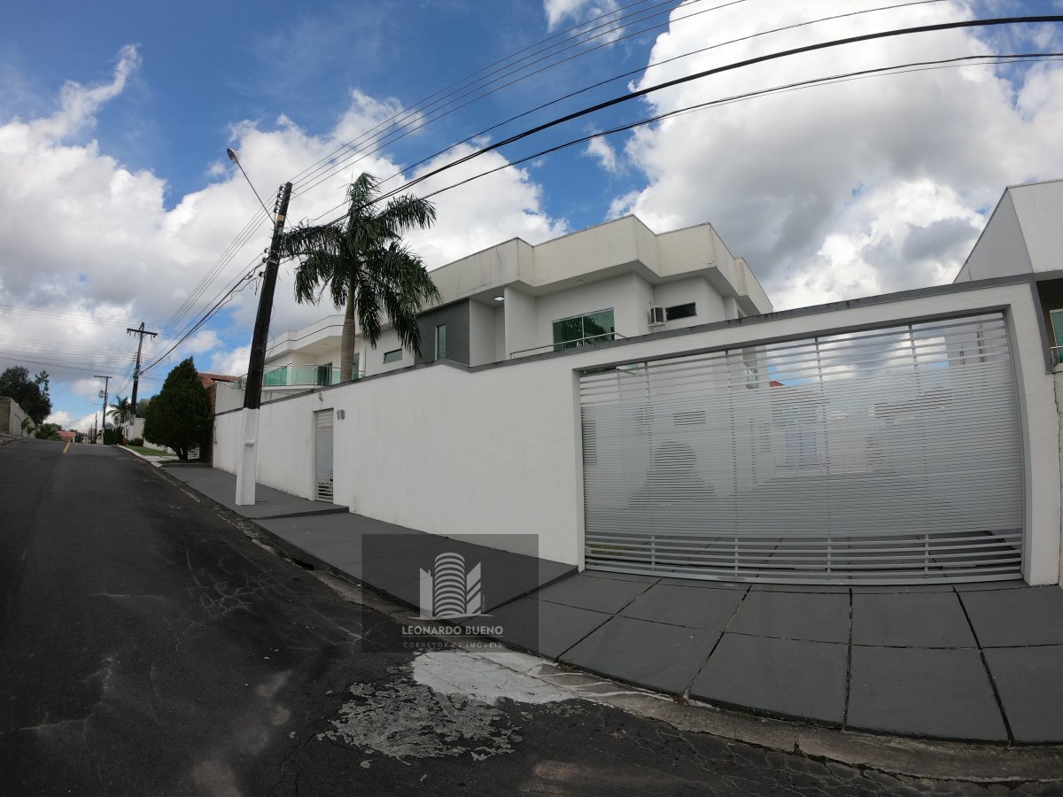 Casa à venda e aluguel com 4 quartos, 400m² - Foto 1