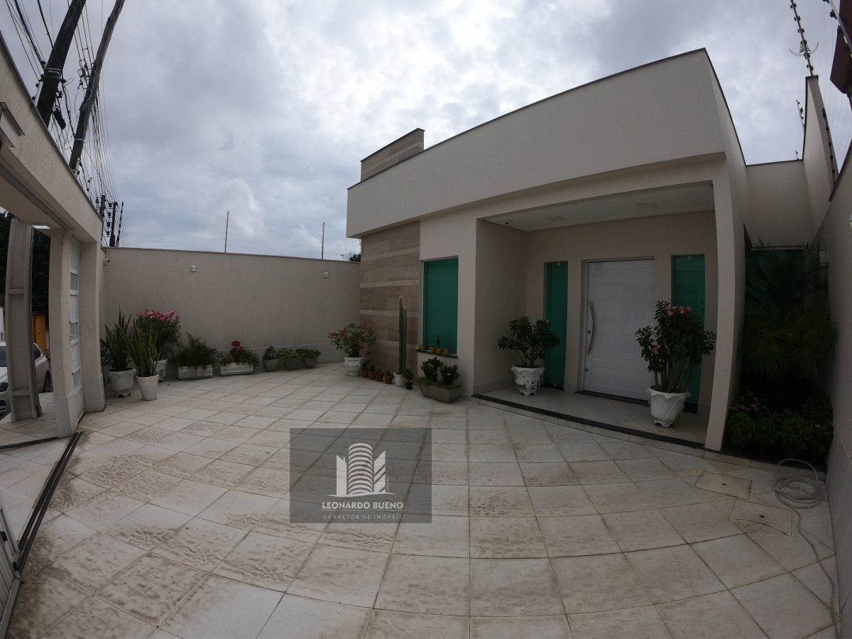 Casa à venda com 3 quartos, 300m² - Foto 2