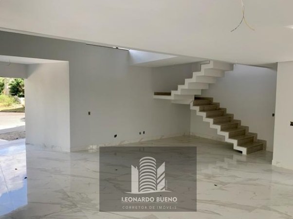 Casa de Condomínio à venda, 299m² - Foto 2