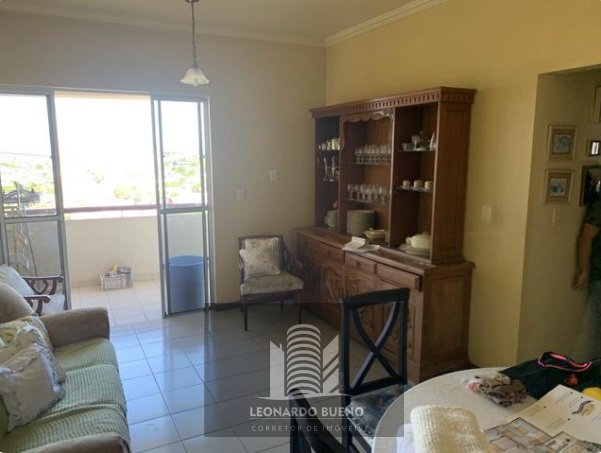 Apartamento à venda com 3 quartos, 90m² - Foto 2