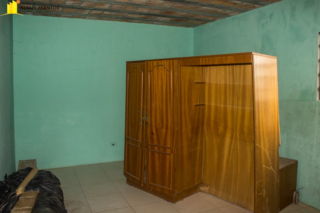 Casa com 3 Dormitórios à venda, 360 m² por R$ 210.000,00
