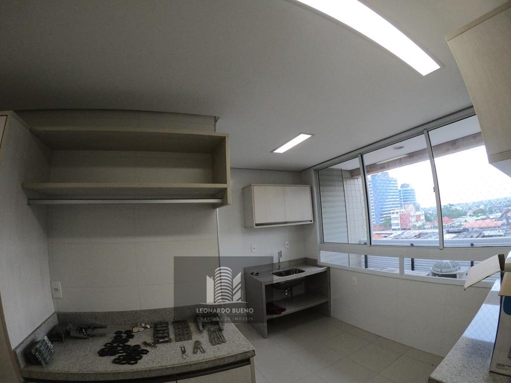 Apartamento para alugar com 4 quartos, 240m² - Foto 4