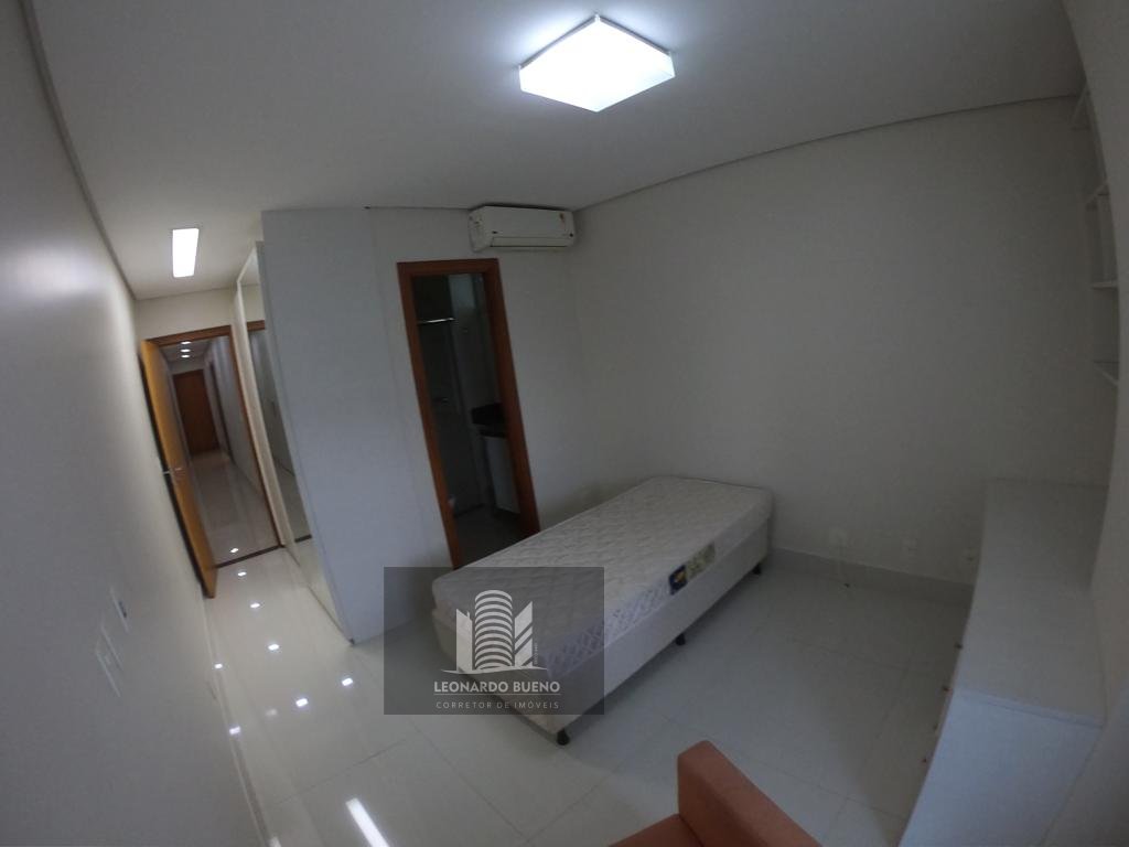 Apartamento para alugar com 4 quartos, 240m² - Foto 8