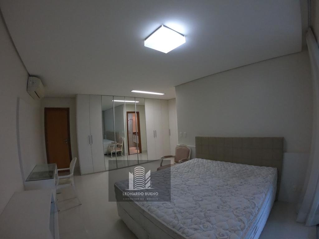 Apartamento para alugar com 4 quartos, 240m² - Foto 14