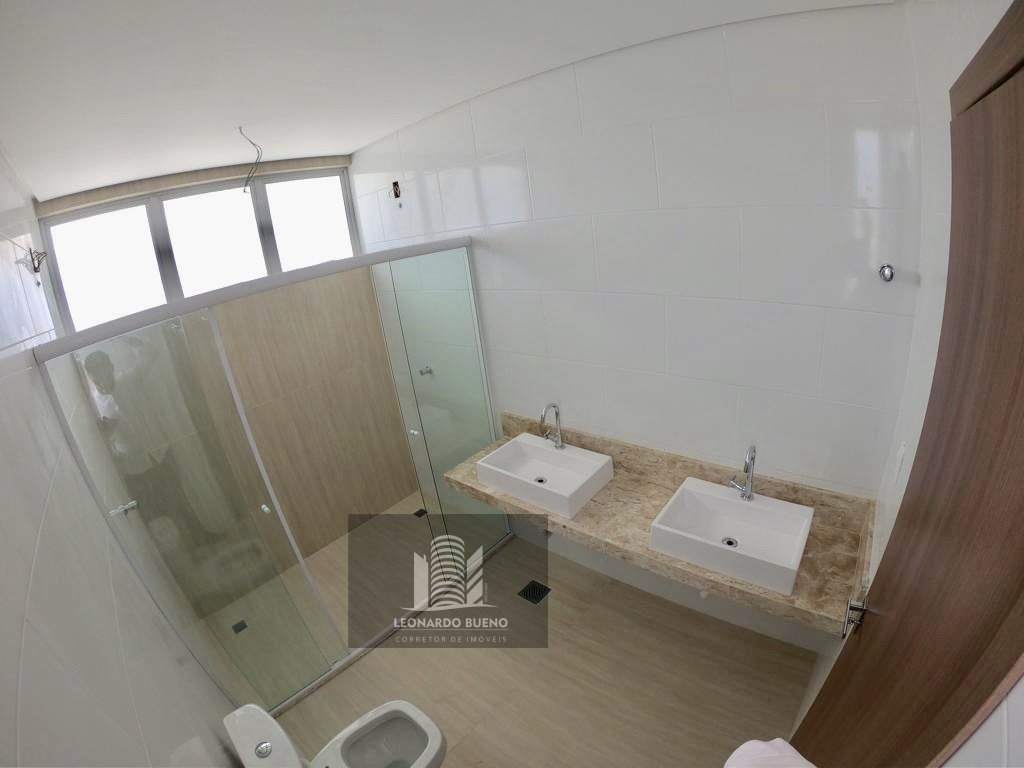 Casa à venda com 4 quartos, 300m² - Foto 6