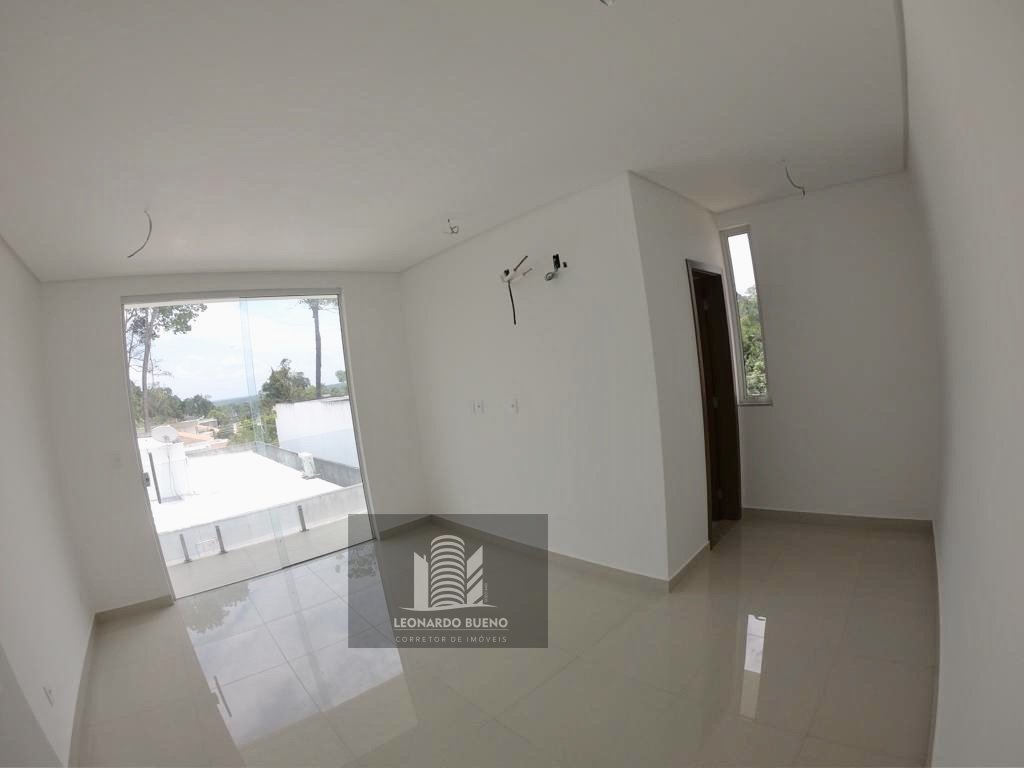 Casa à venda com 4 quartos, 300m² - Foto 17