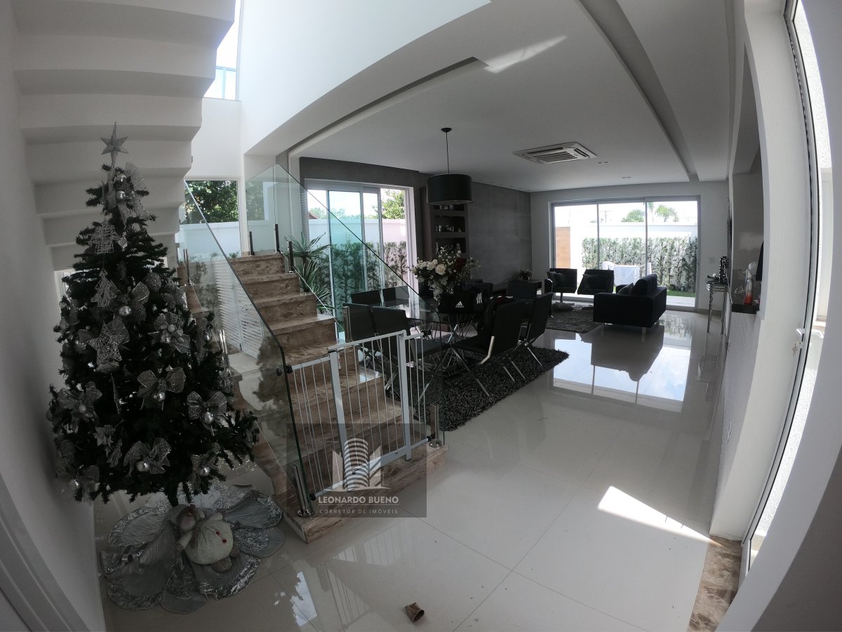 Casa à venda com 4 quartos, 330m² - Foto 11