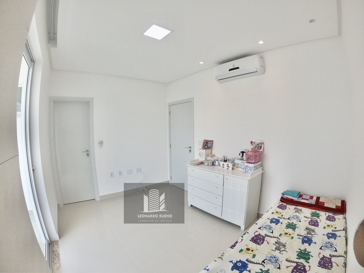 Casa à venda com 4 quartos, 330m² - Foto 12