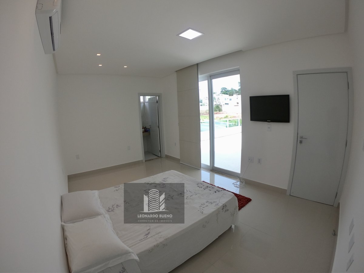 Casa à venda com 4 quartos, 330m² - Foto 14