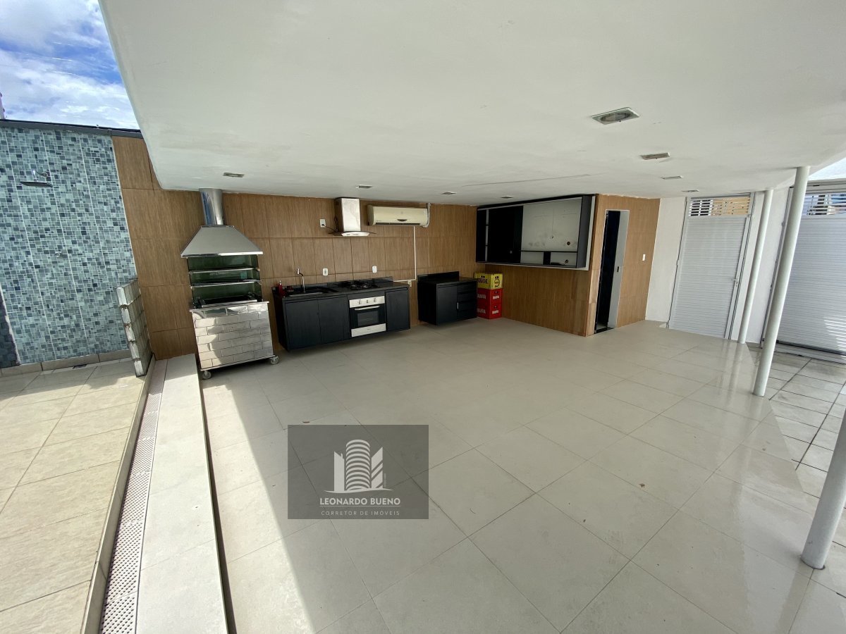 Casa à venda com 4 quartos, 360m² - Foto 11