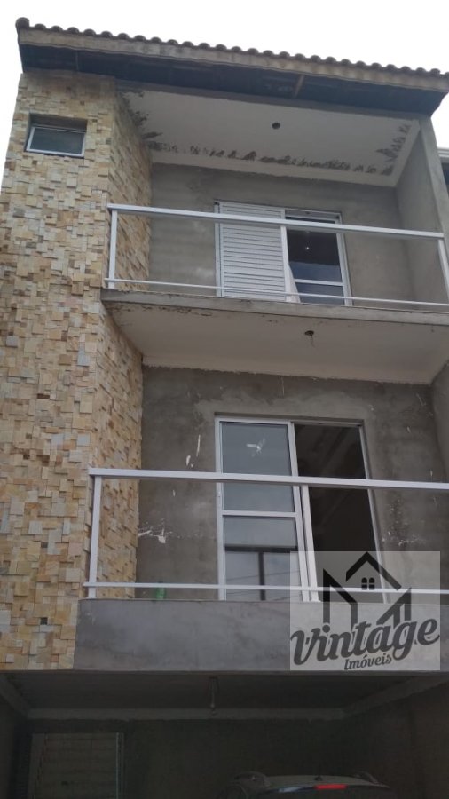 Sobrado à venda com 3 quartos, 170m² - Foto 1