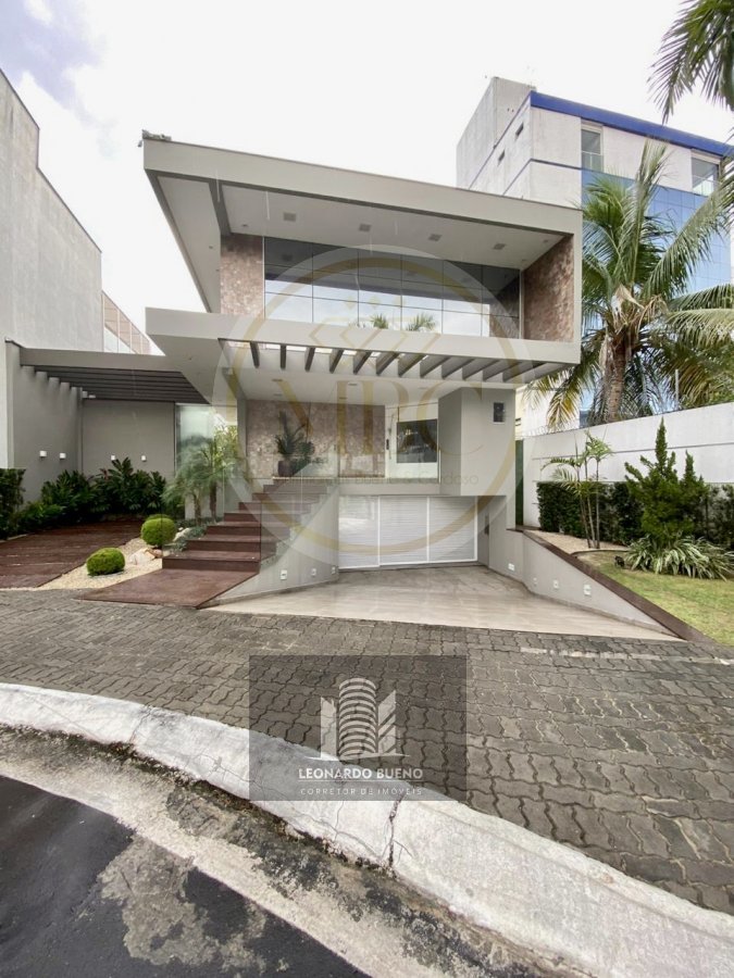 Casa de Condomínio à venda com 4 quartos, 348m² - Foto 1