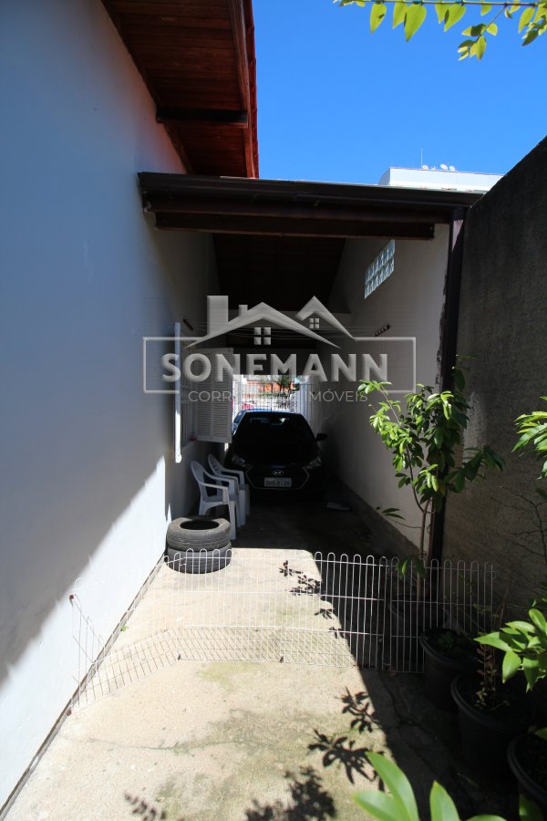 Casa à venda com 3 quartos, 180m² - Foto 9