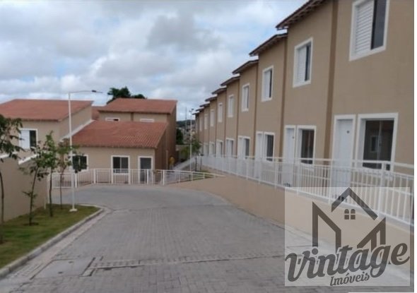 Sobrado à venda com 2 quartos, 50m² - Foto 1