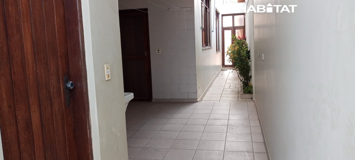 Casa à venda com 4 quartos, 360m² - Foto 44