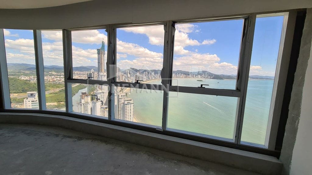 Apartamento à venda com 4 quartos, 257m² - Foto 11