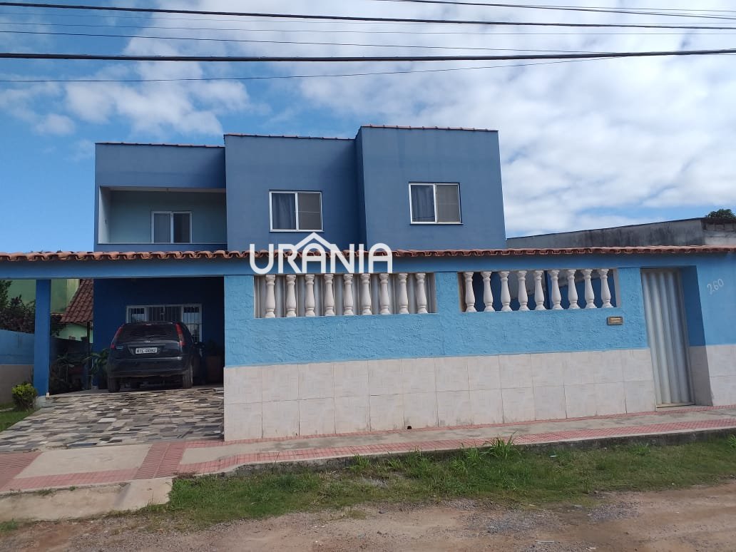 Casa a Venda no bairro Santa Paula em Vila Velha - ES. 3 banheiros, 5 dormitórios, 2 suítes, 5 vagas na garagem,  closet,  área de serviço,  copa,  la