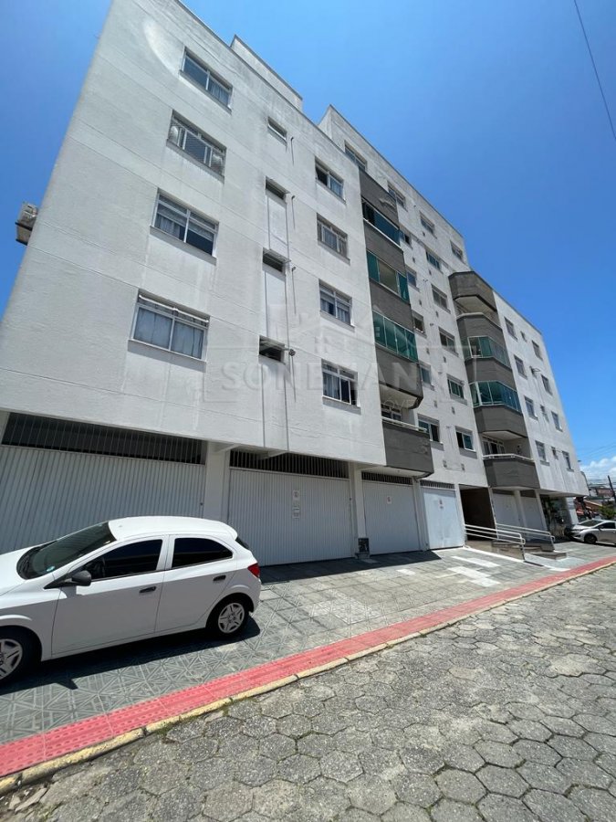 Cobertura à venda com 3 quartos, 250m² - Foto 1