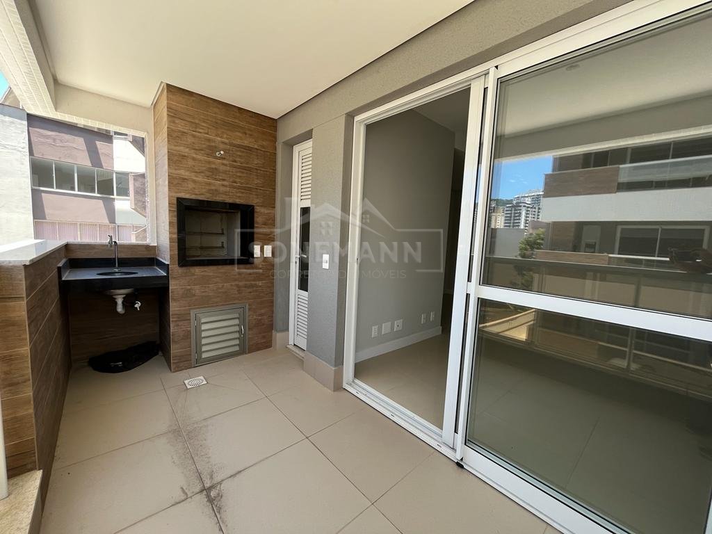 Apartamento à venda com 2 quartos, 77m² - Foto 4