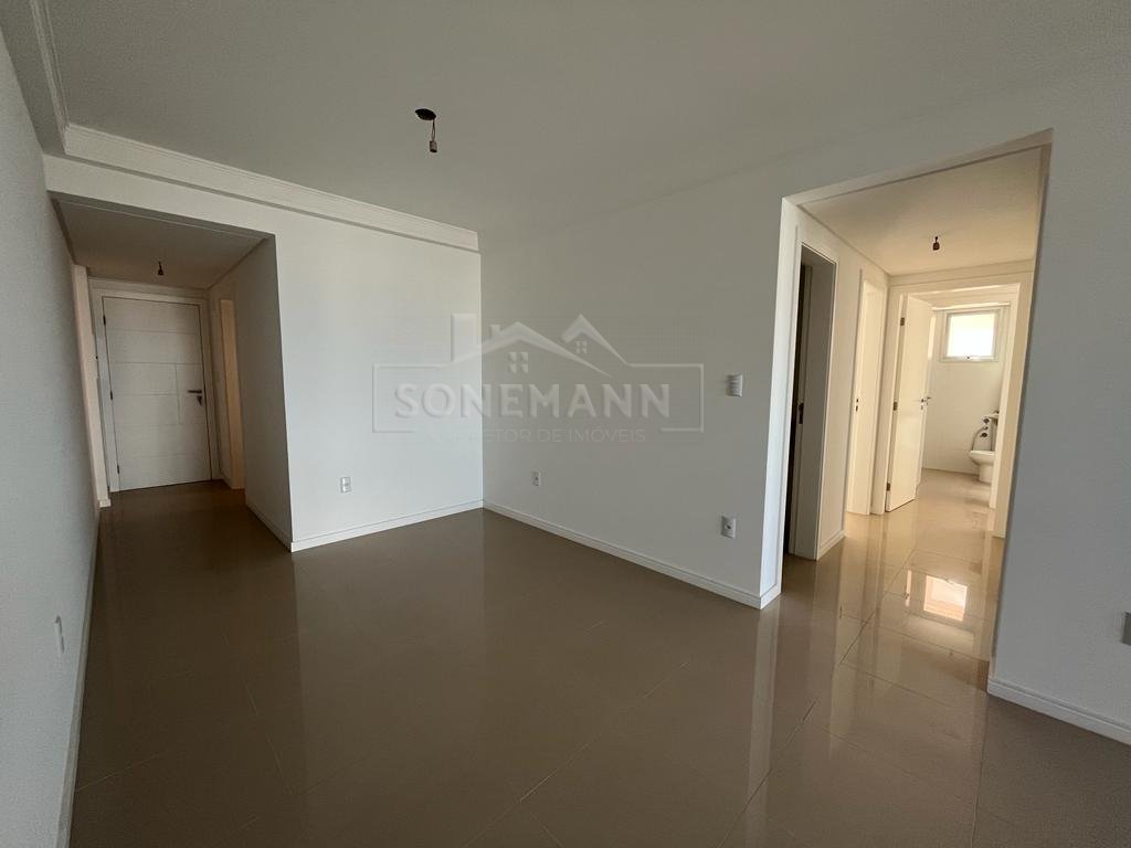 Apartamento à venda com 3 quartos, 93m² - Foto 9