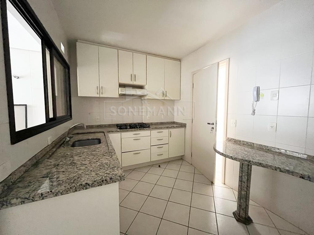 Apartamento à venda com 3 quartos, 121m² - Foto 13