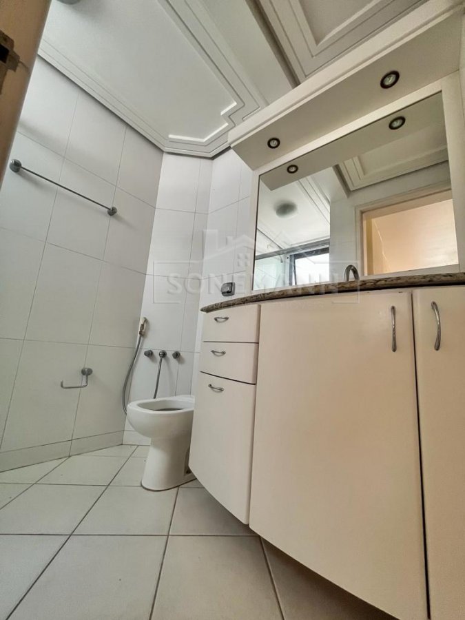 Apartamento à venda com 3 quartos, 121m² - Foto 21