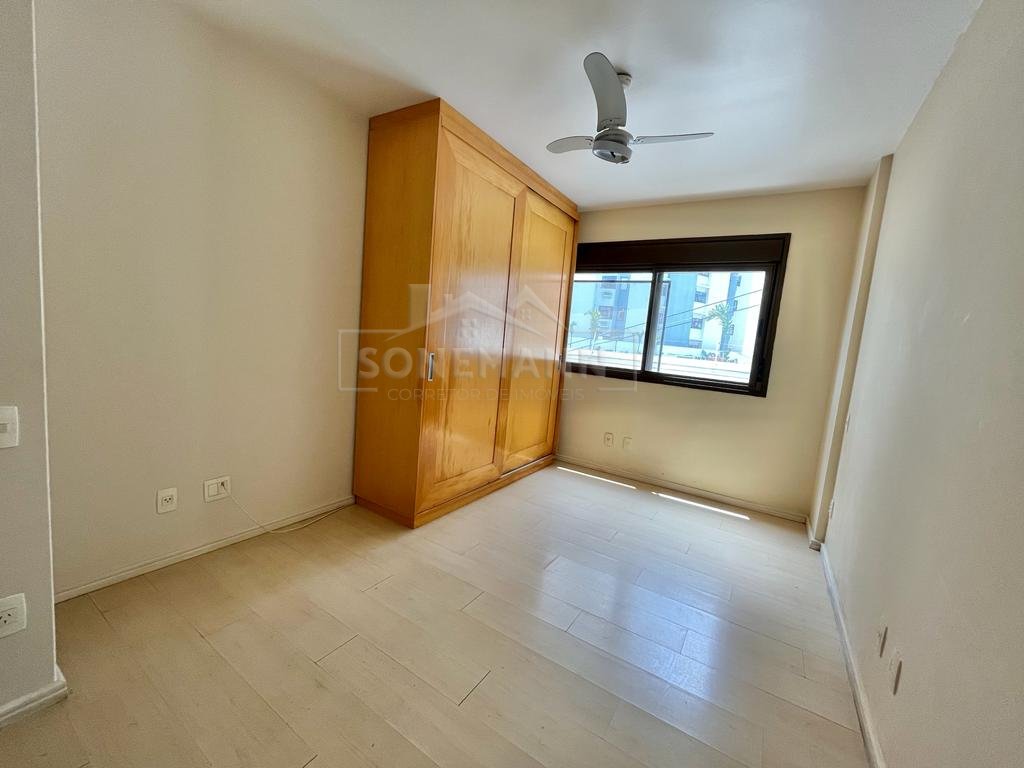 Apartamento à venda com 3 quartos, 121m² - Foto 20