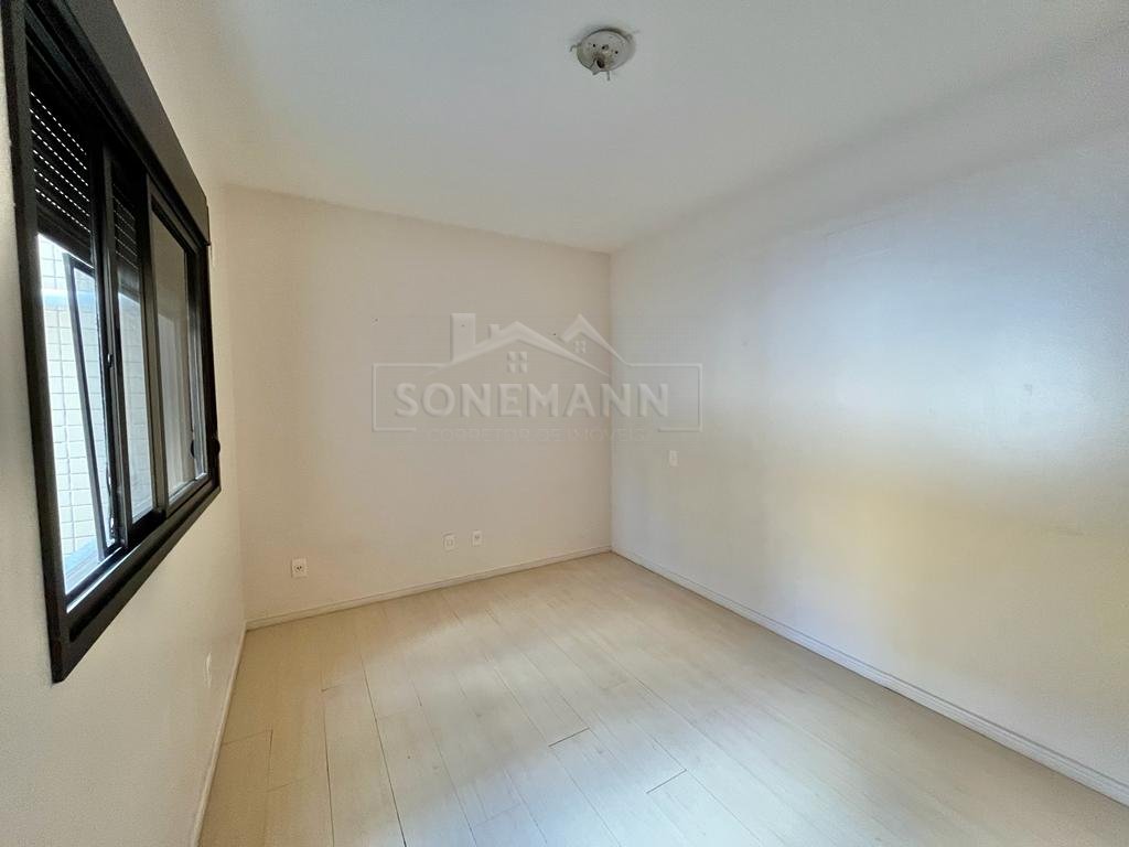 Apartamento à venda com 3 quartos, 121m² - Foto 19