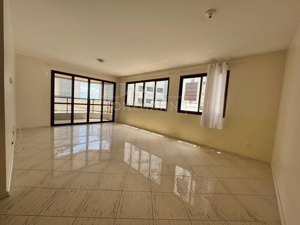 Apartamento à venda com 3 quartos, 121m² - Foto 7