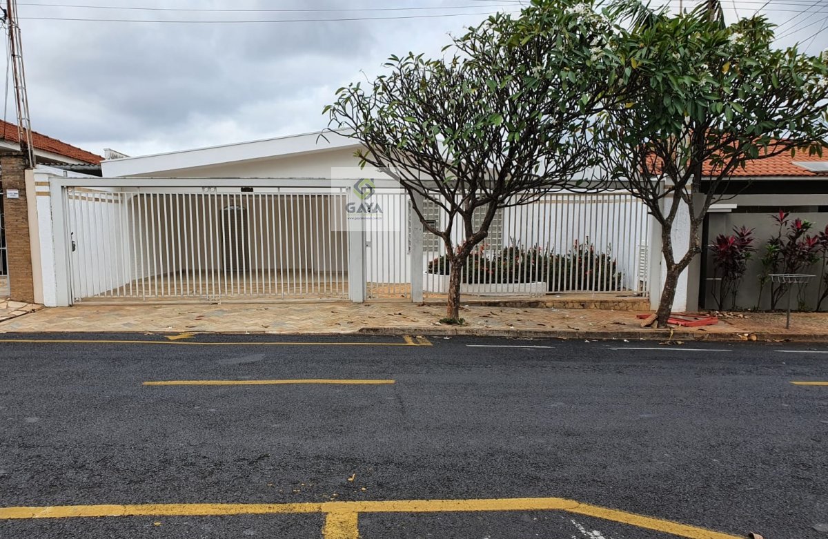 Casas com cozinha grande à venda em Fanny, Curitiba, PR - ZAP Imóveis